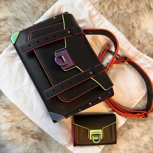 MICHAEL KORS MANHATTAN MEDIUM BLACK NEON